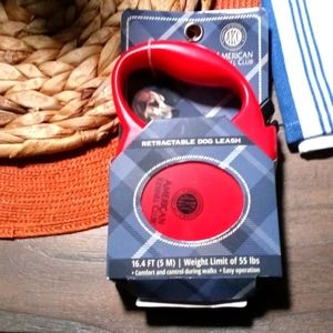 NWT RETRACTABLE LEASH
